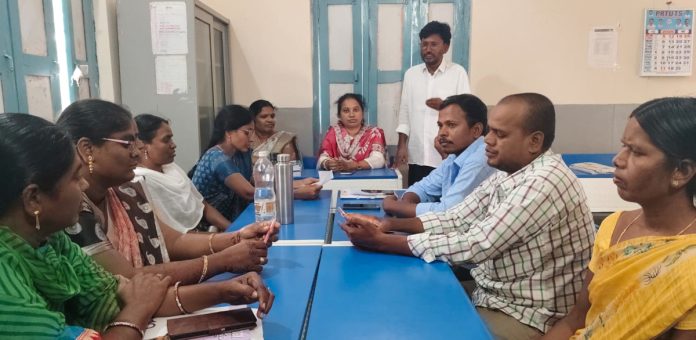 కేజీబీవీ ఉపాధ్యాయుల సమస్యలు పరిష్కరించాలి