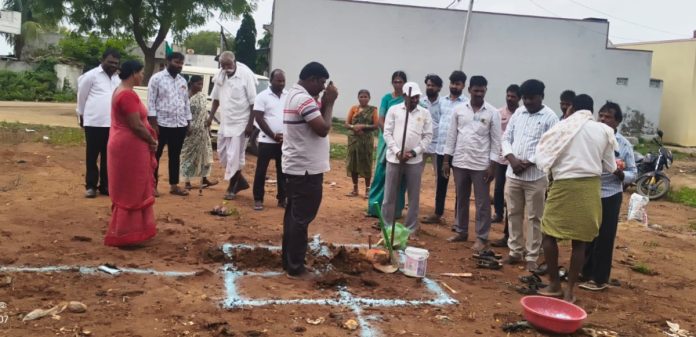 నూతన మహిళా సమైక్య, అంగన్ వాడీ భవనాలకు శంకుస్థాపన