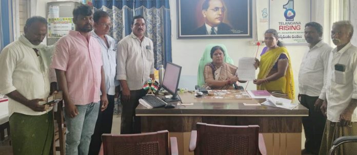 Action must be taken against illegal constructions on government 'Sikkam' land.