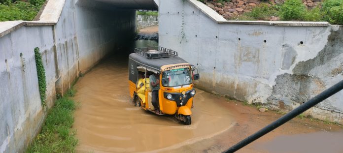 సిర్పూర్–చిల్లపల్లి రైల్వే అండర్ బ్రిడ్జి నీటిమయం