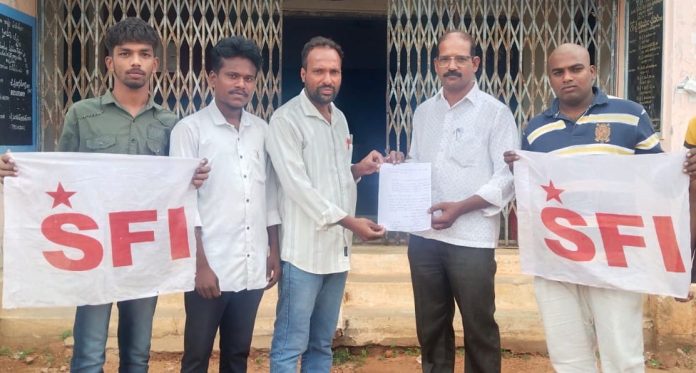 ప్రవేట్ పాఠశాలల నిర్వహణపై అధికారుల పర్యవేక్షణ కరువు