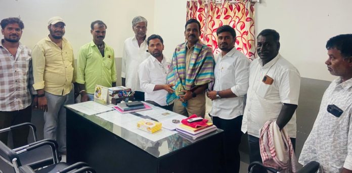 ఘనంగా సిఐ దూది రాజు జన్మదిన వేడుకలు