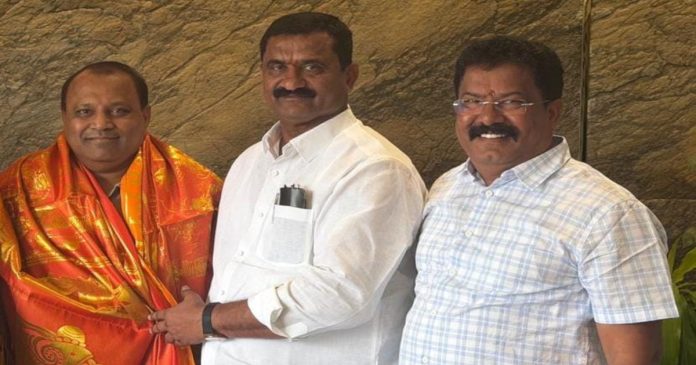 రామ మందిర నిర్మాణానికి రూ.2 లక్షల విరాళం