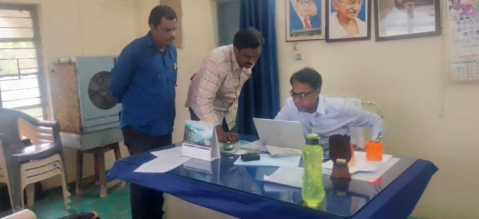 ఎన్యుమరేషన్ పత్రాల నమోదును వేగవంతం చేయాలి