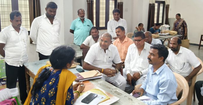 సర్ ప్రక్రియను పరిశీలించిన ముత్యాల సునీల్ కుమార్