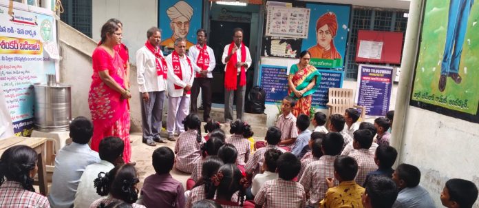 పాఠశాలల సమస్యలపై సీపీఐ(ఎం) సర్వే