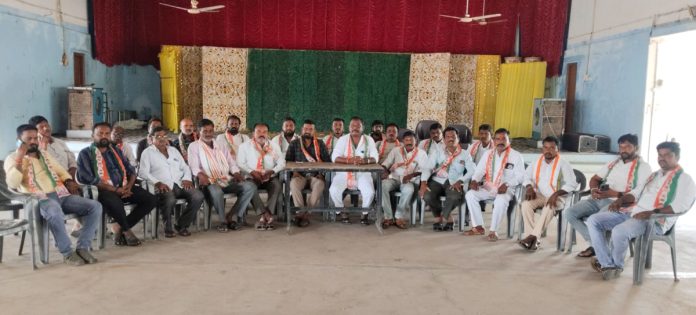 దమ్ముంటే చర్చకు రావాలి