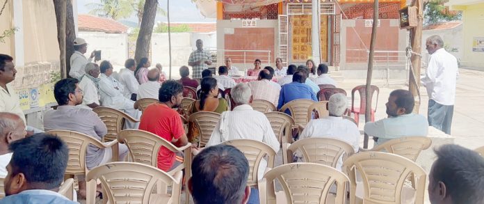 ప్రత్యామ్నాయ పంటలు సాగు చేయాలి
