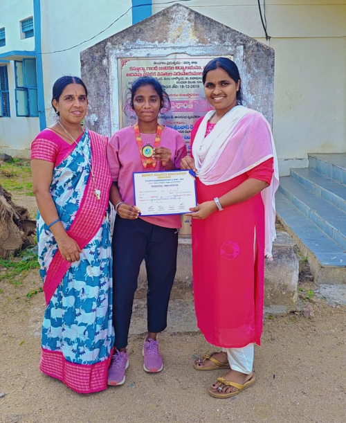 అథ్లెటిక్స్ లో ప్రతిభ కనబరిచిన కేజీబీవీ విద్యార్థిని