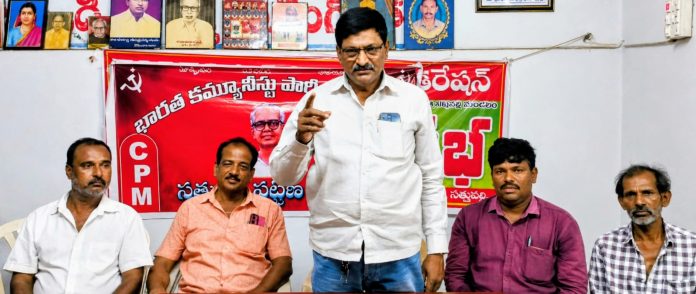 రైతులకు పూర్తి స్థాయిలో యూరియా అందించాలి