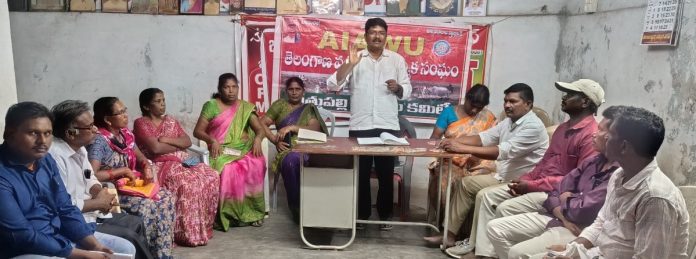 పేదల ‘పొట్ట కొట్టే’ కేంద్ర ప్రభుత్వ కుట్రలను సాగనివ్వం