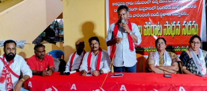 పేదలకు ఇళ్ల స్థలాలు ఇవ్వకుంటే ప్రభుత్వ భూముల్లో గుడిసెలు వేస్తాం.!