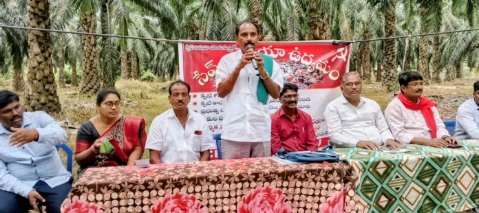 Let us agitate against anti-worker and anti-farmer policies in the spirit of the Quit India Movement.