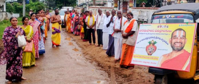 వెల్లివిరిసిన శ్రీరామనామ రసప్లావితం.!