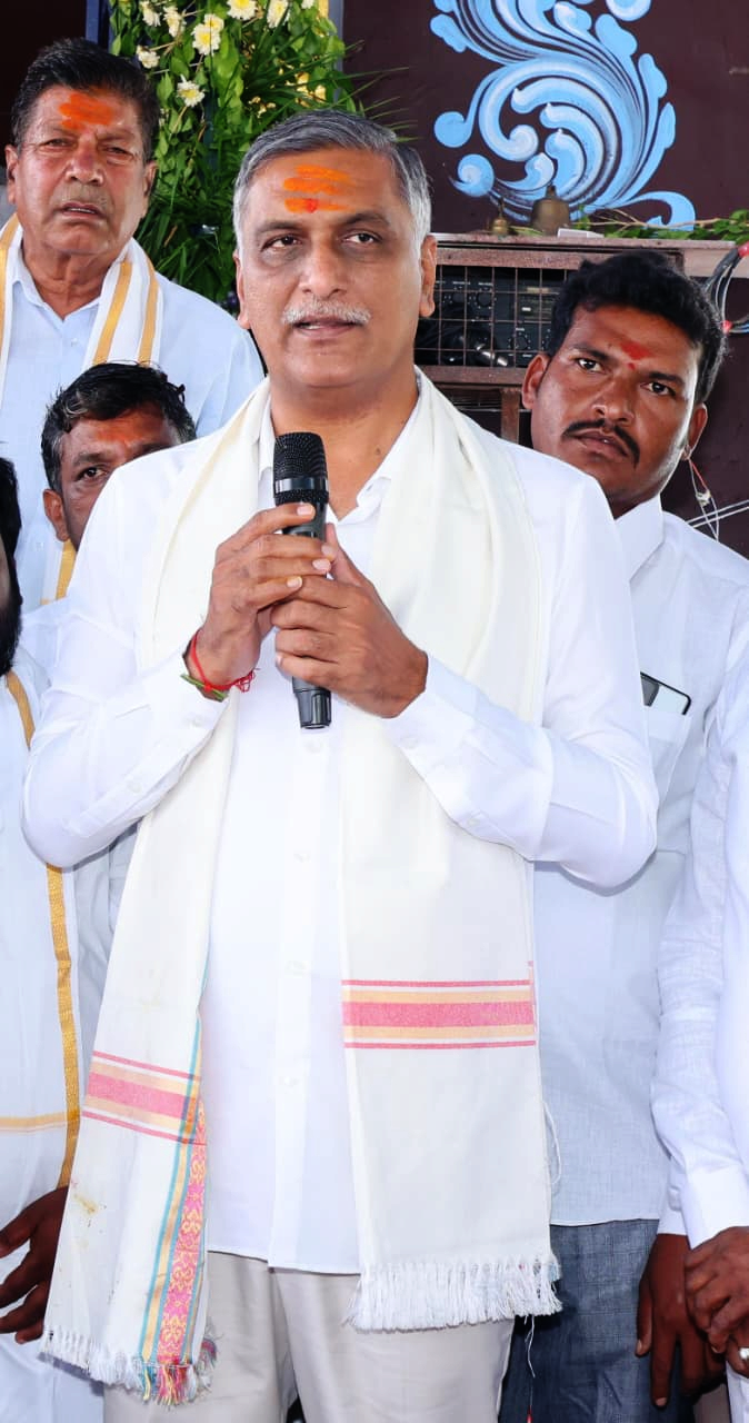 మూర్ఖపు పట్టు వీడి.. కన్నెపల్లి మోటార్లు నడపాలి