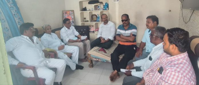 District Secretary Md. Jahangir calls on M.A. Iqbal.