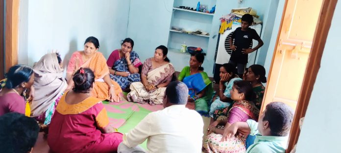 బాధిత కుటుంబాలకు ప్రభుత్వం అండగా నిలవాలి