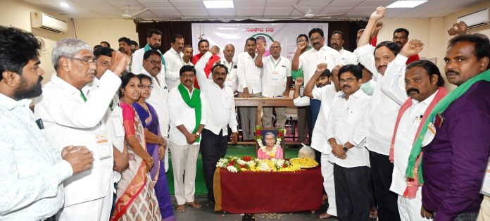 మేకపోతుల కమలమ్మ సంతాప సభ