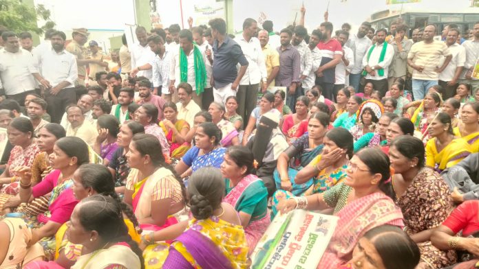 డంపింగ్ యార్డ్ హటావో..దర్గా బచావో..