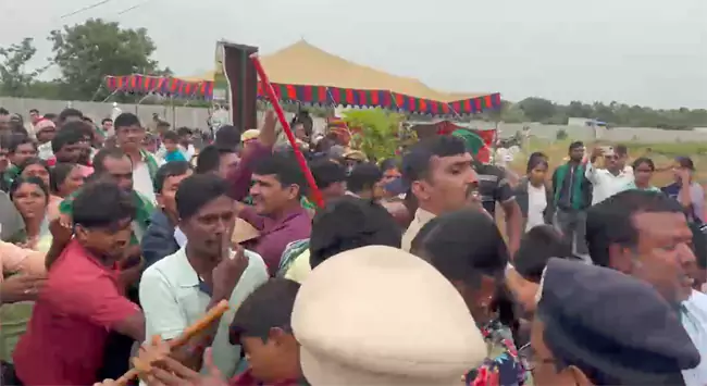 బహదూర్గూడలో ఉద్రిక్తత