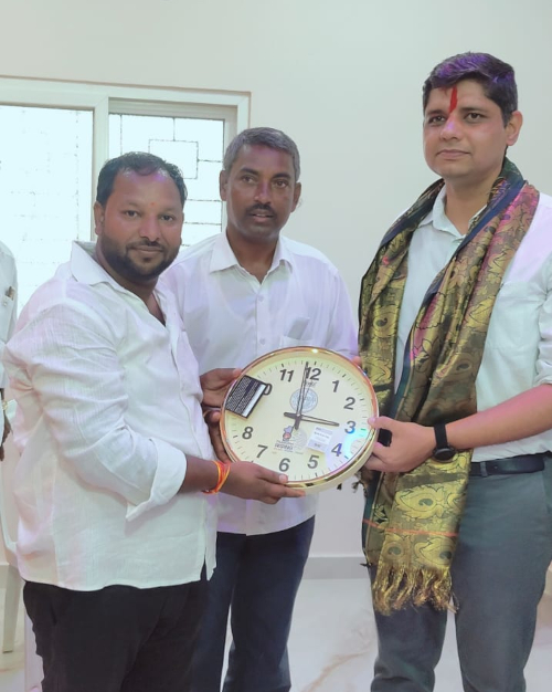 ఇందిరమ్మ ఇళ్ల నిర్మాణాలకు కలెక్టర్ ఆశిష్ సాంగ్వాన్ భూమిపూజ