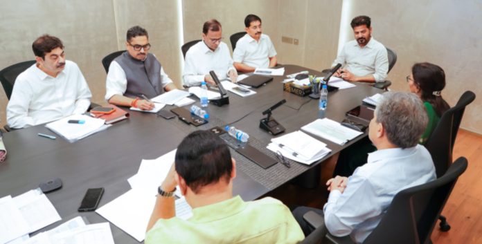 ప్రతీనెలా 5 లోపు వేతనాలివ్వాల్సిందే