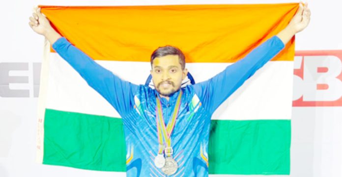 శ్రేణిక్కు సిల్వర్ మెడల్