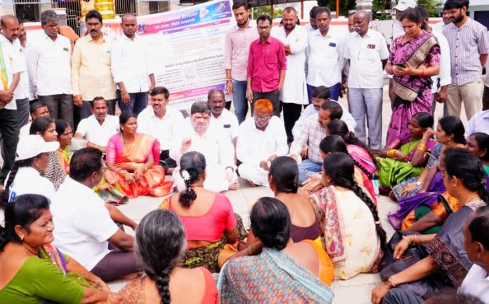 The Centre must take responsibility for fertilizers.