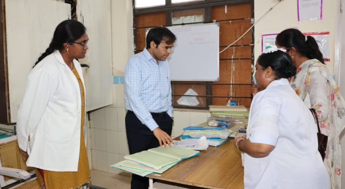 ఆస్పత్రి, ఎస్సీ, ఎస్టీ హాస్టల్ను ఆకస్మిక తనిఖీ చేసిన కలెక్టర్