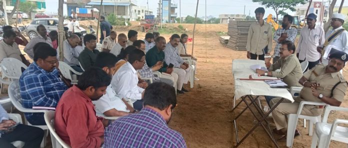 సీఎం సభ విజయవంతానికి అధికారులు కృషి చేయాలి
