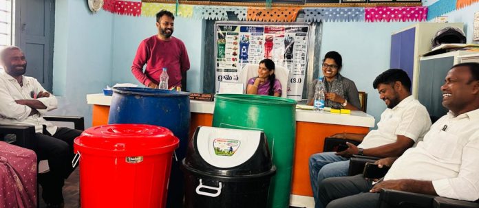 తడి, పొడి, శానిటరీ, ప్రత్యేక చెత్తను వేర్వేరుగా అందించాలి