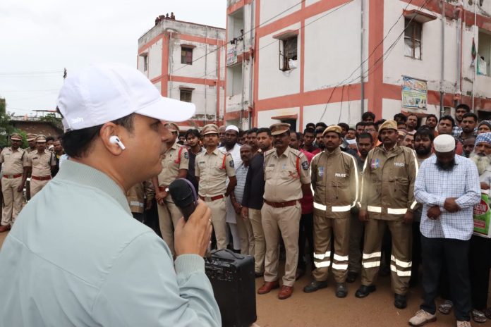 కమ్యూనిటీ కాంటాక్ట్తో ప్రజలకు చేరువైన కామారెడ్డి పోలీసులు : ఎస్పీ రాజేష్ చంద్ర