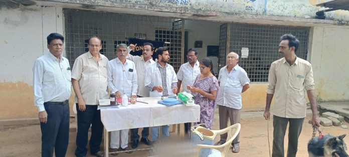 పెంపుడు జంతువులకు ఉచిత వ్యాక్సినేషన్