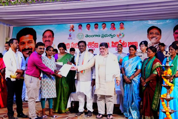 లక్ష ఉద్యోగాలు భర్తీ చేశాం