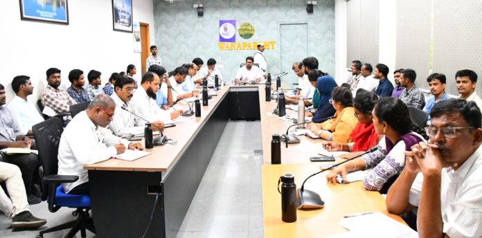 ఎస్ఐఆర్ ప్రక్రియను యుద్ధప్రాతిపదికన పూర్తి చేయాలి: కలెక్టర్