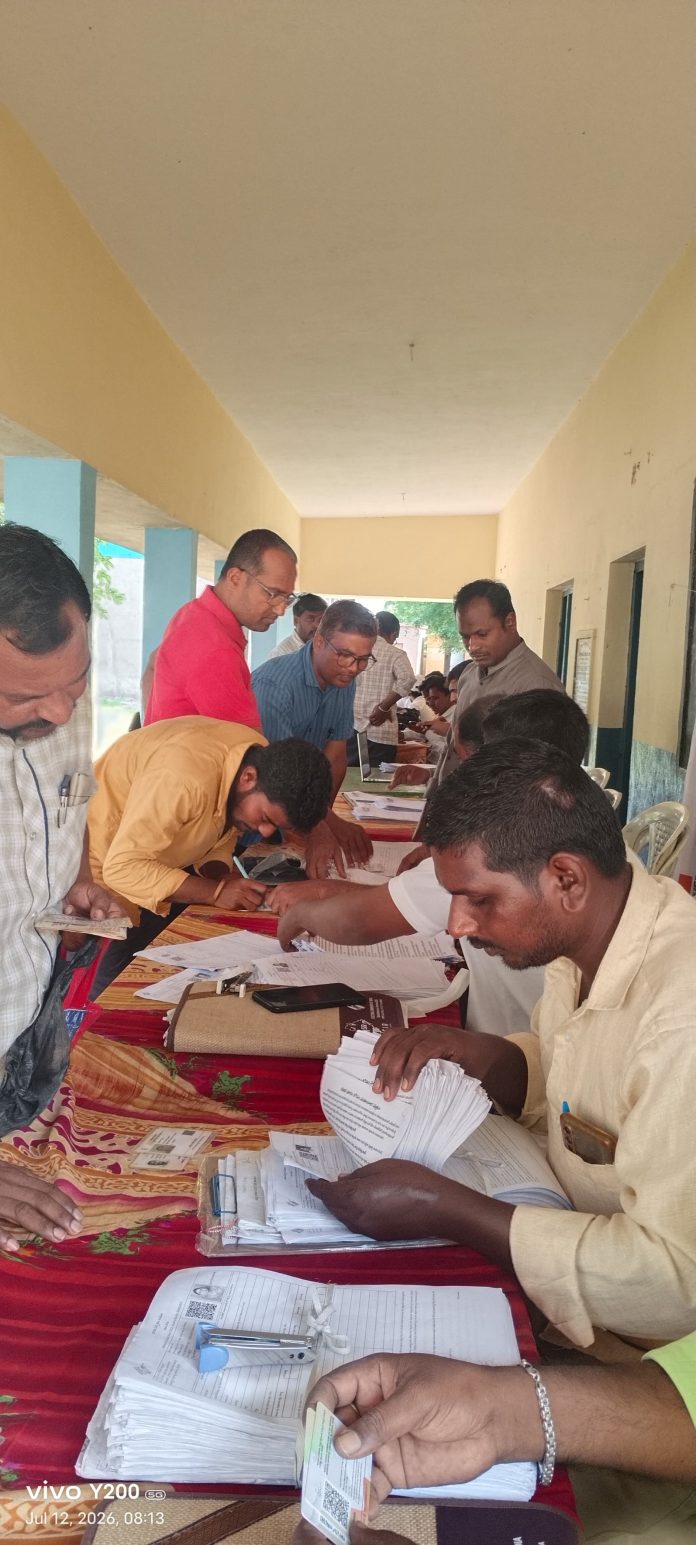 ఎస్ ఐ ఆర్ కార్యక్రమం విజయవంతానికి తాసిల్దార్ ప్రత్యేక చర్యలు