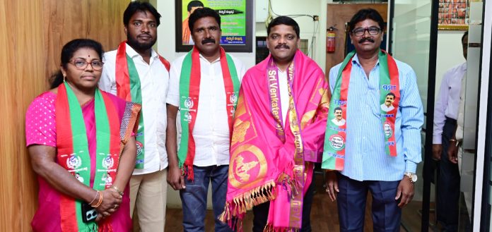 బీసీ సంక్షేమ కమిటీ సభ్యుడిగా ఎమ్మెల్సీ తీన్మార్ మల్లన్న
