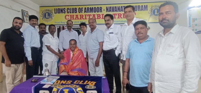 చేనేత సహకార సంఘం నూతన చైర్మన్ కు సన్మానం
