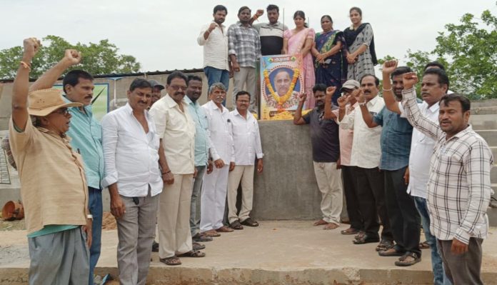ముద్రగడ పద్మనాభానికి మున్నూరు కాపు సంఘం నివాళి