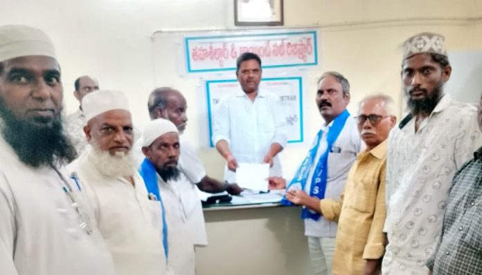 బాలికల హాస్టల్ లో అన్ని వసతులు కలిపించాలి