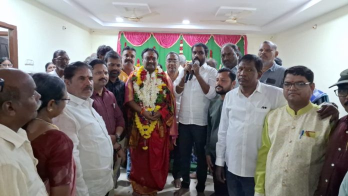 పట్టణంలో గురు పౌర్ణమి వేడుకలు