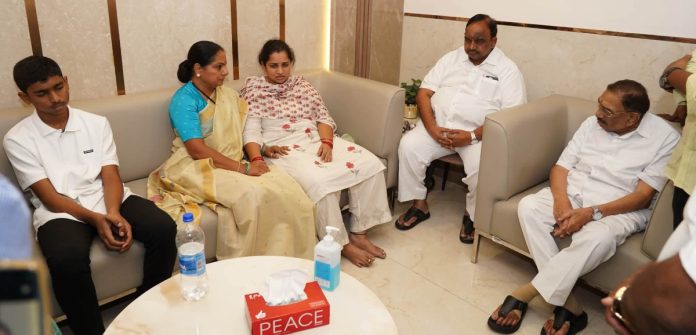 Condolence visit to former MLA Sudarshan Reddy