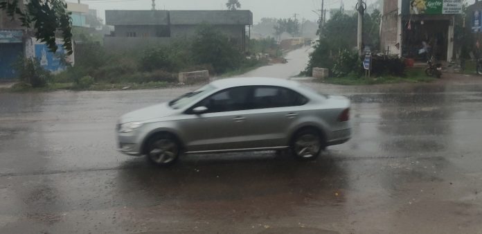 పరకాల సబ్ డివిజన్లో ఎడతెరిపిలేని వానలు