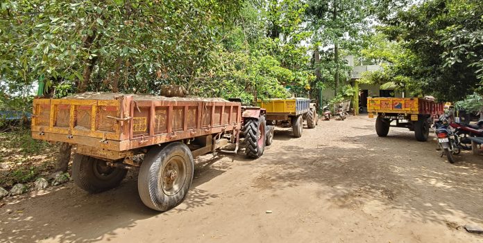 ఇటిక్యాలలో ఇసుక మాఫియాకు షాక్