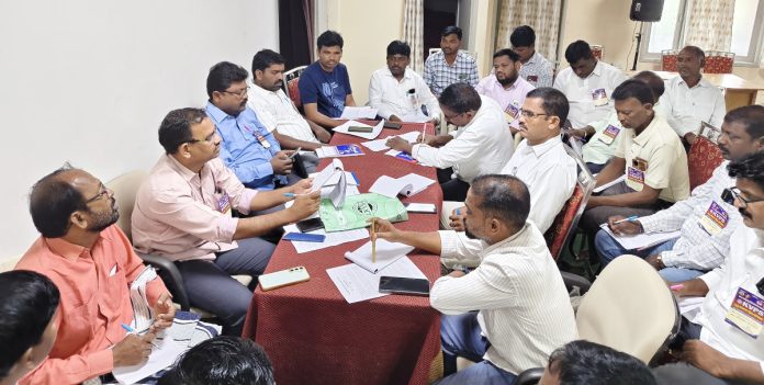 ప్రభుత్వ విద్య, వైద్య పరిరక్షణ కోసందశల వారీగా ఉద్యమాలు