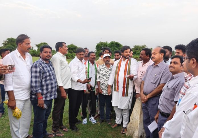 తాడిచెర్ల బ్లాక్-ను సందర్సించిన ఎంపీ గడ్డం వంశీకృష్ణ