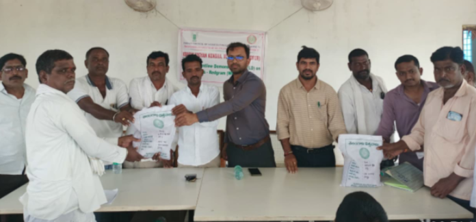 కంది పంటను క్షేత్రస్థాయిలో పరిశీలించిన అధికారులు