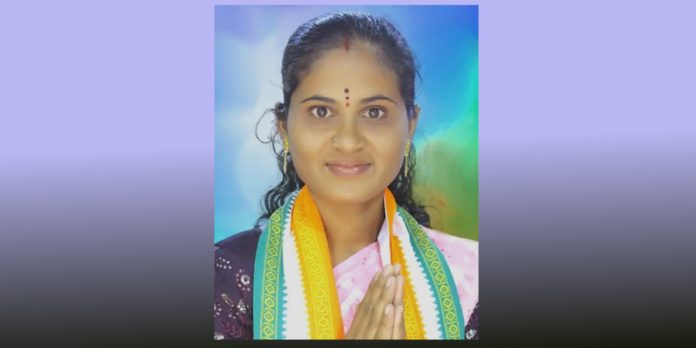కో-ఆపరేటివ్ బ్యాంక్ చైర్మన్ పదవిని ఎస్టీ రిజర్వేషన్ కు కేటాయించాలి