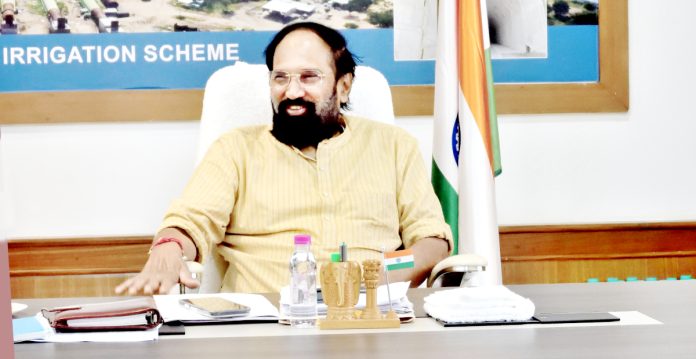 రైతులను తప్పుదోవ పట్టించొద్దు