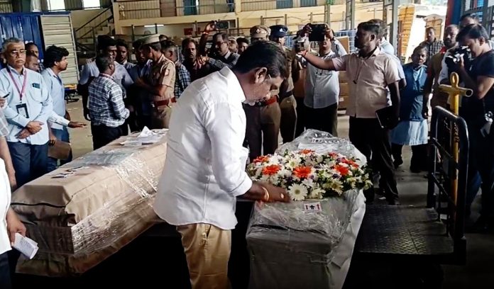 శంషాబాద్ ఎయిర్పోర్టుకు బోటు ప్రమాద మృతదేహాలు